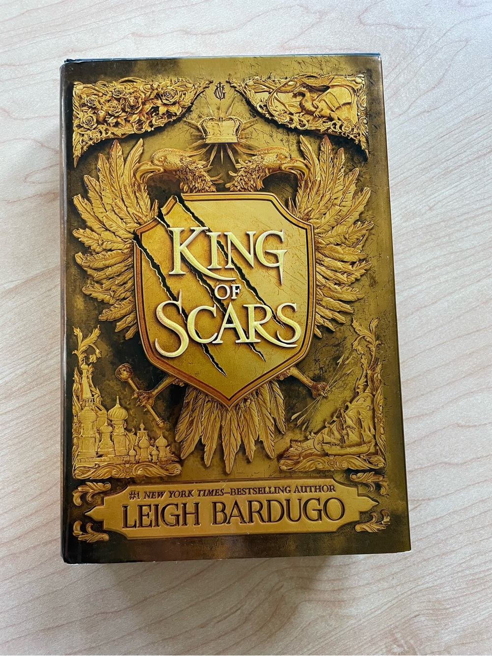 4/$20📚King of Scars by Leigh Bardugo - Gold Cover Hardcover